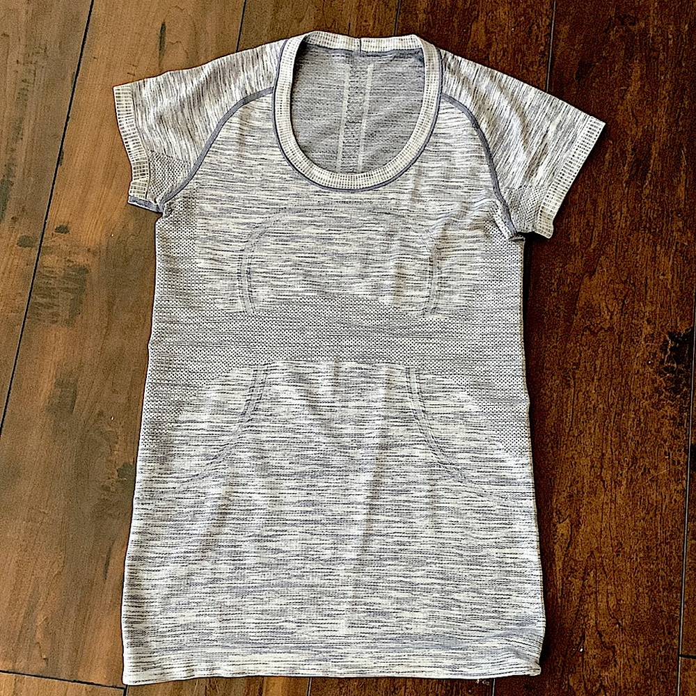 Lululemon swiftly, size 6, great condition!